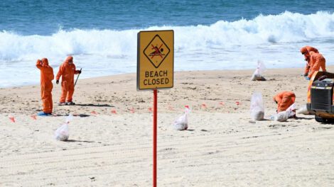 Contaminación en playas de Sídney por bolas de alquitrán