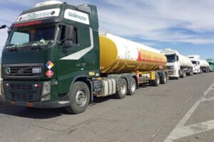 bloqueos en Bolivia afectan el abastecimiento de combustible