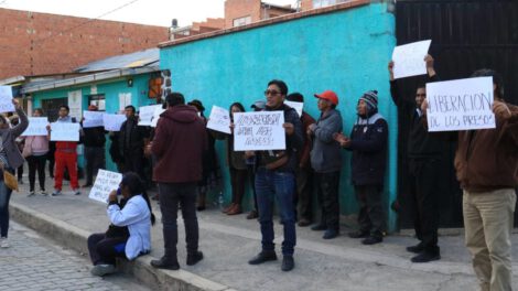 Aprehensión de miembros de Fejuve en La Paz