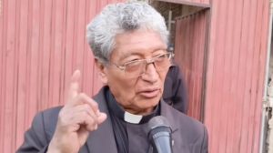 José Luis Fuentes en un punto de bloqueo pidiendo el regreso de Evo Morales