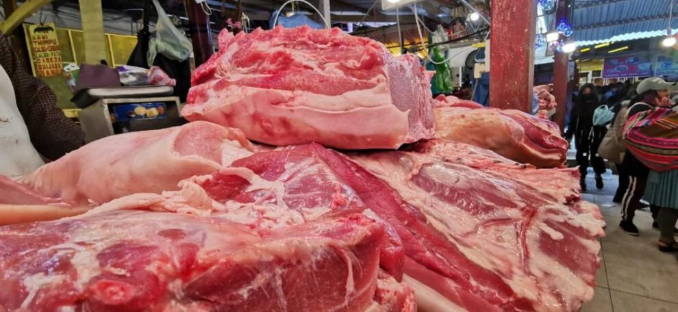 Venta de carne beniana en La Paz