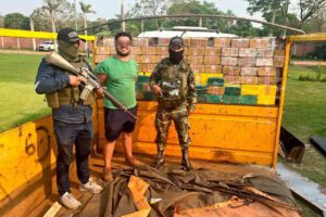 Conductor paraguayo con droga en Santa Cruz