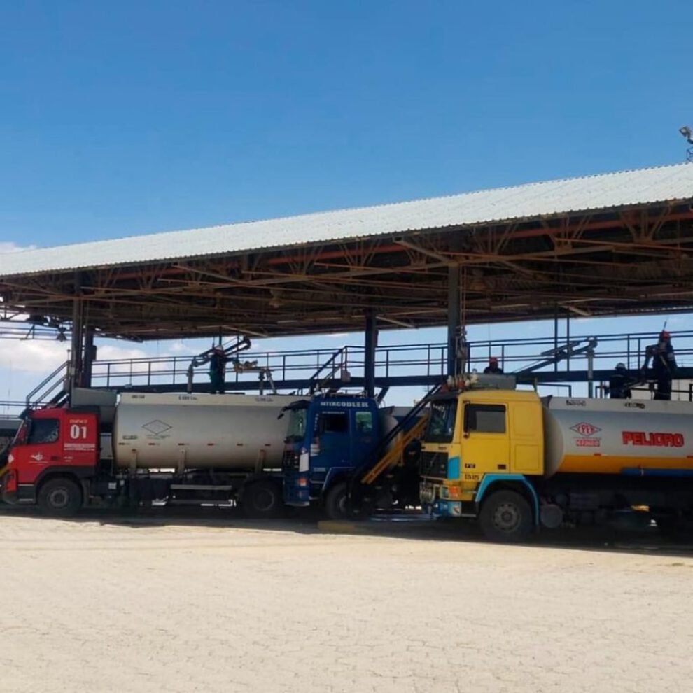 Abastecimiento de combustibles en La Paz y El Alto