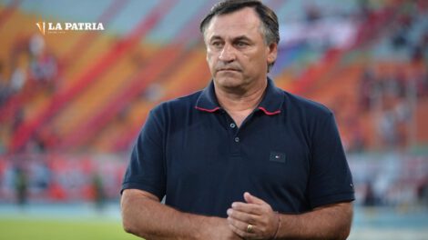 Carlos Bustos deja dirección técnica de Blooming