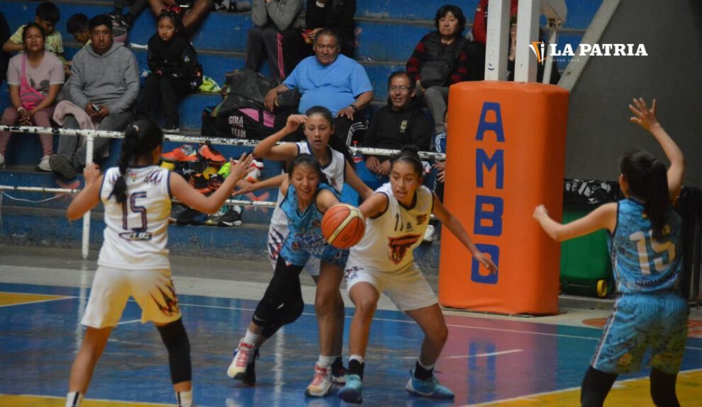 Nataly Maciel Alanes convocada a la selección boliviana de básquetbol