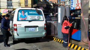 Venta de gasolina en estaciones de servicio