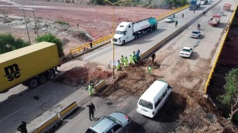 Pérdidas por bloqueos en Bolivia afectan a microempresarios