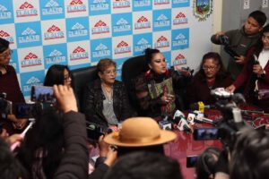 Mujeres Creando protección Evo Morales