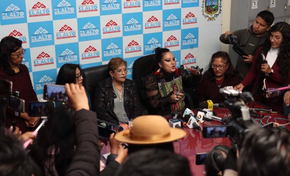 Mujeres Creando protección Evo Morales