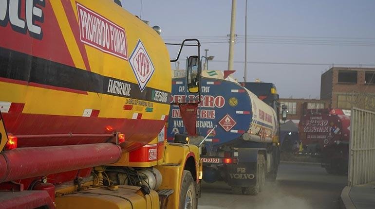 Desbloqueo en Chile permite el tránsito de cisternas hacia Bolivia