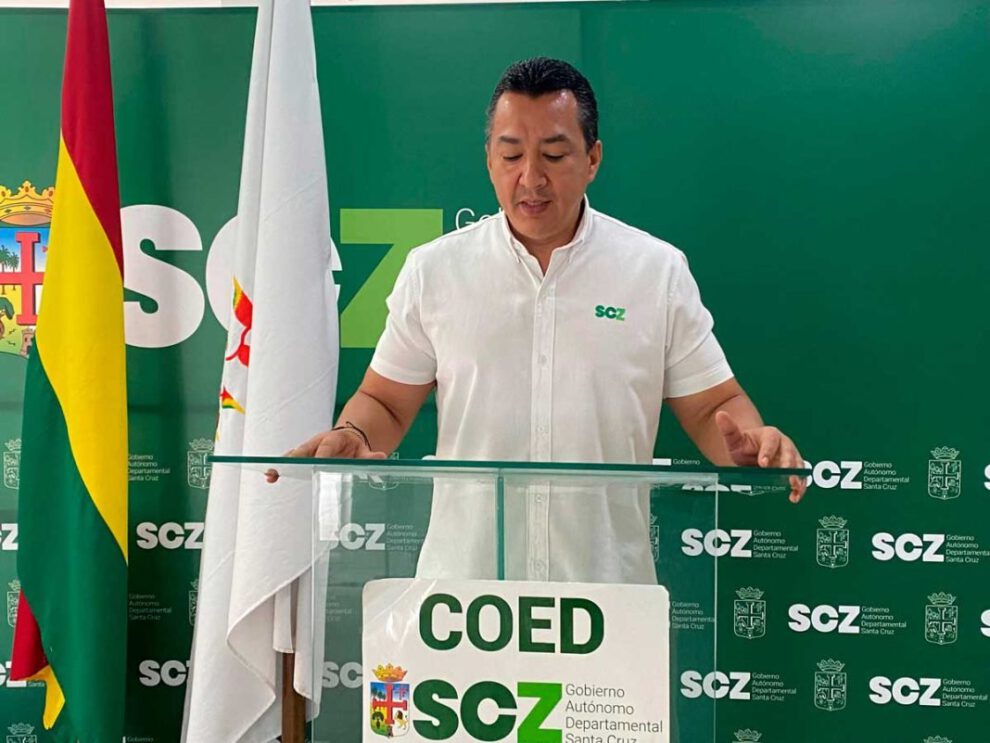 Incendios en Santa Cruz controlados por bomberos y lluvias