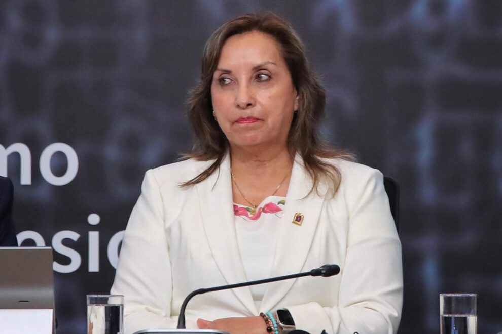 Dina Boluarte citada para aclarar fuga de Vladimir Cerrón
