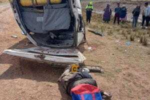 Accidente en carretera Desaguadero-La Paz deja cuatro fallecidos y ocho heridos
