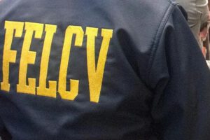 Hallan sin vida al feminicida que propinó 61 puñaladas a su pareja