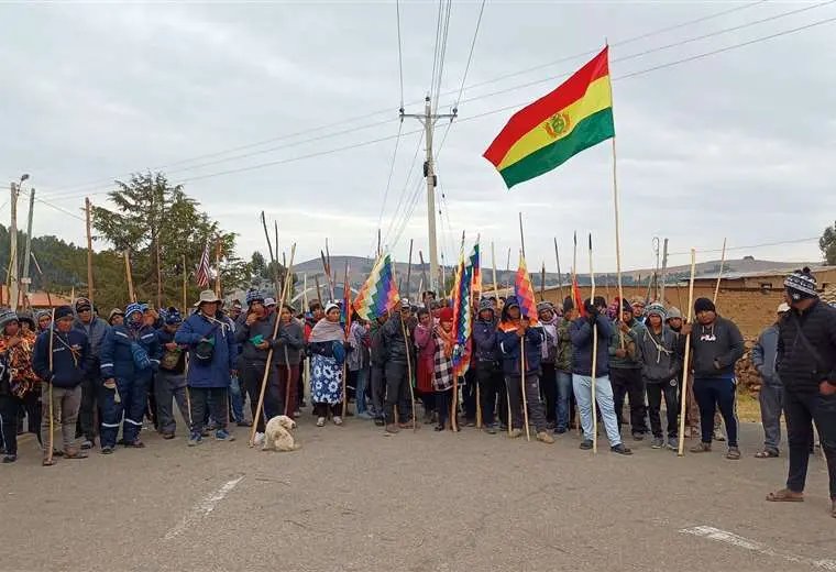 Bloqueos en Bolivia por organizaciones sociales que apoyan a Evo Morales