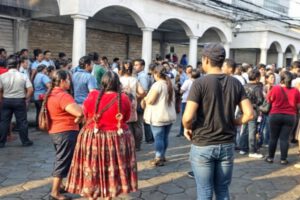 Bloqueo de transportistas en oficinas del Servicio de Impuestos Nacionales