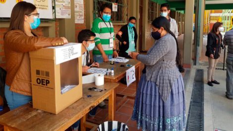 Declive de la democracia en América Latina