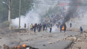 Intervención policial en Parotani con gasificación y enfrentamiento intensos