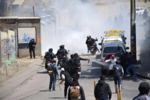 Rutas en Bolivia bloqueadas por manifestaciones en Cochabamba