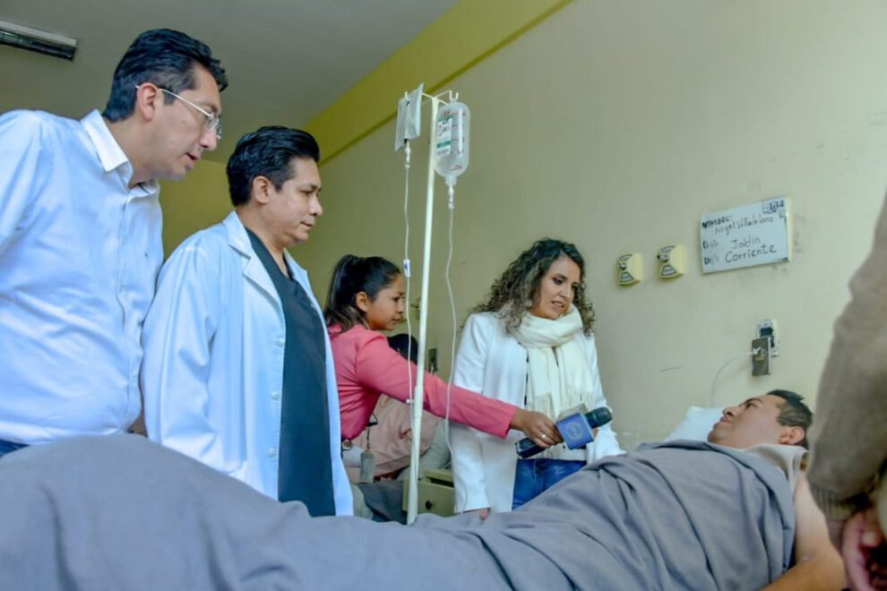 Atención médica a policías heridos en bloqueos