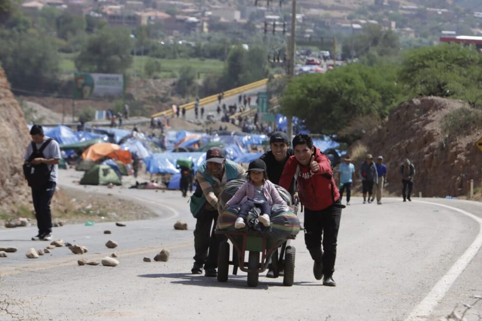 Crisis por bloqueos en Cochabamba