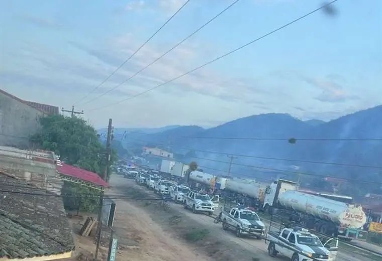 Enfrentamientos en Mairana con gas lacrimógeno