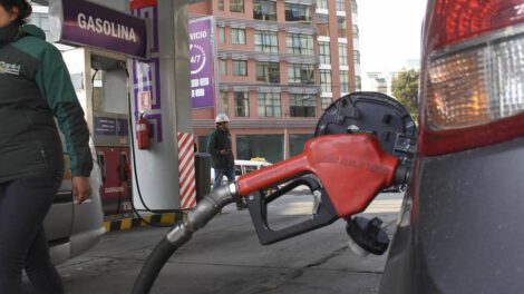 Escasez de combustible afecta el mantenimiento de carreteras en Cochabamba