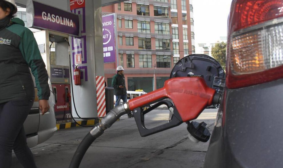 Escasez de combustible afecta el mantenimiento de carreteras en Cochabamba