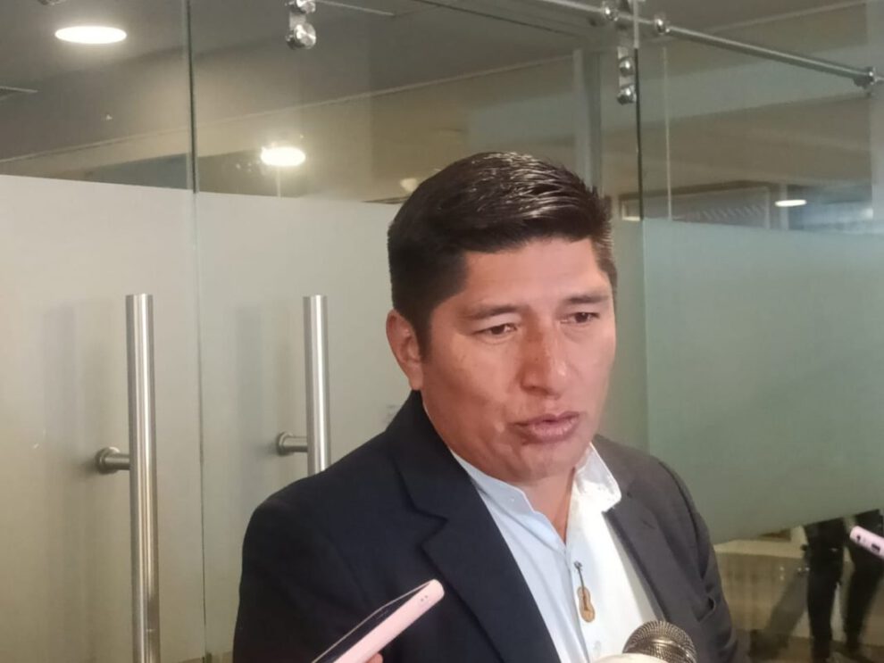 Retención de policías y periodistas en Mairana