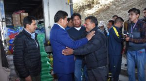 ayuda humanitaria para chóferes afectados por el bloqueo en Bolivia