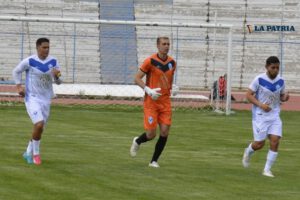 Rodrigo Banegas luchando por la titularidad en la selección boliviana