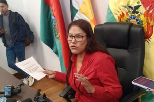 Represión militar contra bloqueadores denunciada por la senadora Lucy Escobar