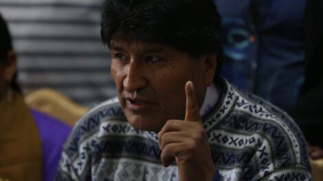 Evo Morales renuncia autoridades