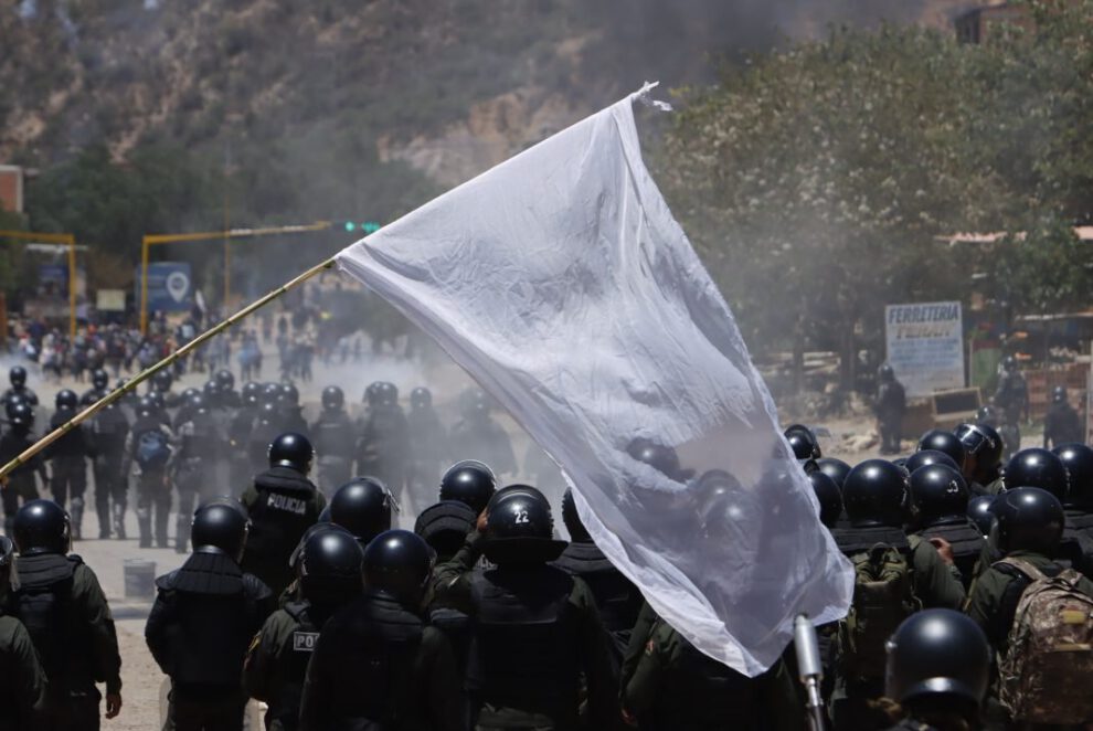 Despliegue policial en Parotani