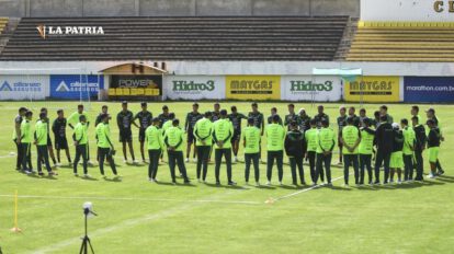 Bolivia vs Ecuador Eliminatorias en el estadio de Achumani