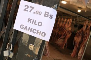 Carne de res de Beni llega a El Alto para abastecer mercado paceño