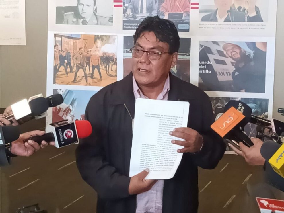 Denuncia a Del Castillo por terrorismo y organización criminal