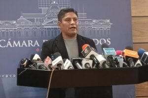 Diálogo del Gobierno boliviano en contacto con los medios de comunicación