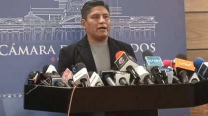 Diálogo del Gobierno boliviano en contacto con los medios de comunicación