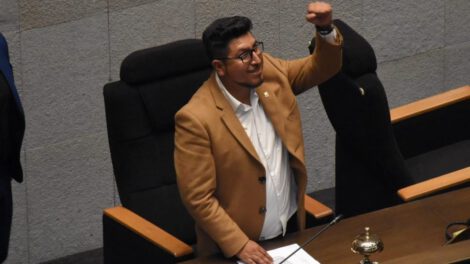 Omar Yujra presidente de Diputados