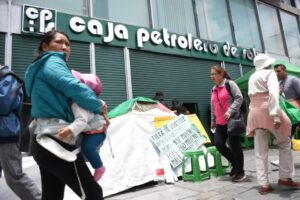 Paro nacional en la Caja Petrolera de Salud