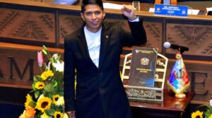 Andrónico Rodríguez reelecto presidente del Senado en medio de tensiones