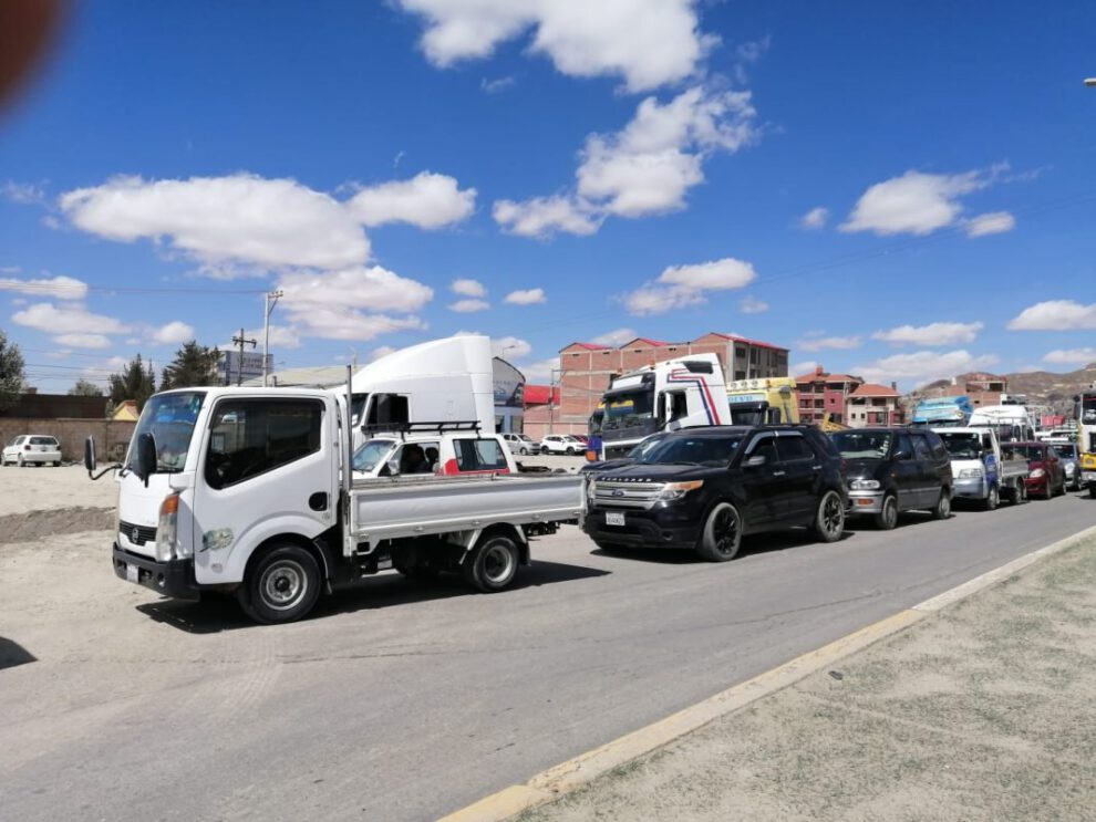 Escasez de combustible en Oruro