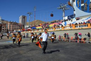 El Primer Convite Oruro con color y danza