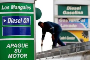 importación de diésel y gasolina para enfrentar la crisis energética en Bolivia