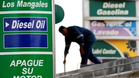 importación de diésel y gasolina para enfrentar la crisis energética en Bolivia