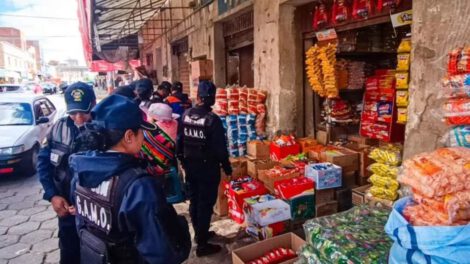 Avance ilegal de puestos comerciales en la calle Backovic