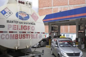 Libre importación de combustibles es clave para enfrentar crisis económica