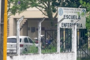 Denuncian a docente por exigir sobornos en la Universidad Nacional de Tucumán