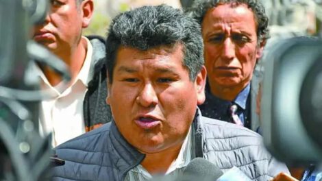 Fidel Surco celebra reconocimiento de Grover García